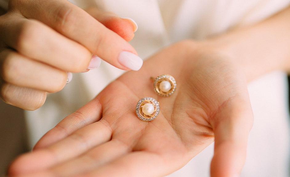 Choisir ses boucles d'oreilles selon son visage