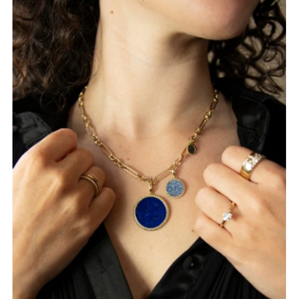 Gold necklace with Lapis Lazuli