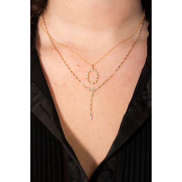 Gold necklace with diamonds