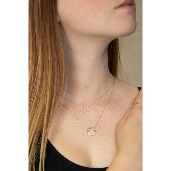 Chaîne avec pendentif en or