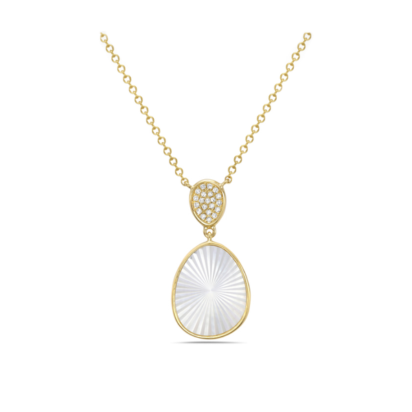 Gold necklace with diamonds & mother-of-pearl